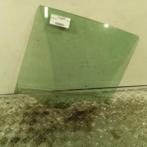 101366885-e03eac51-e95f-4fbe-8b48-efc94a4fd347-Piece-Vitre-arriere-gauche-8200427720-RENAULT-CLIO-3-PHASE-1-b6eed17c498bf0dccd6c9be623f5850d59afbb9f8fffc4629fc00b3dd7e05f1b_m.jpg