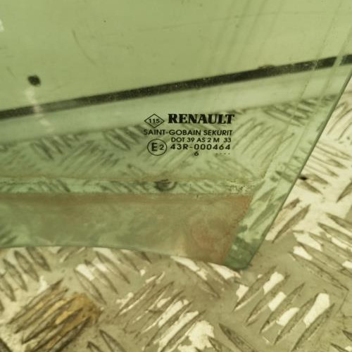 101366885-9785b68e-fd49-4ad6-bc75-47cd93ab891c-Piece-Vitre-arriere-gauche-8200427720-RENAULT-CLIO-3-PHASE-1-e5c74ed6849c78252943d9999d3e149086aa75e92ca12faf3e8984d5ca193908_m.jpg
