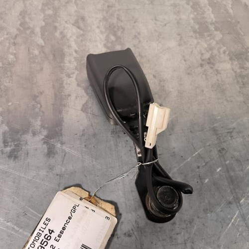 Attache ceinture avant gauche