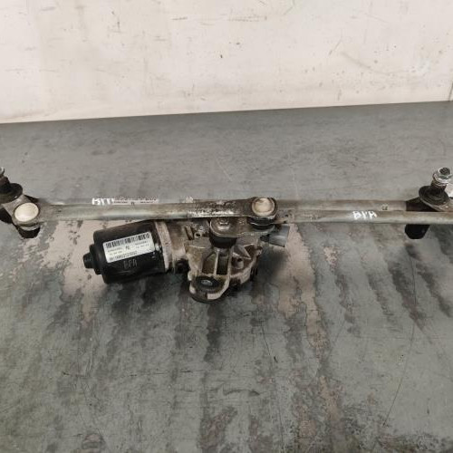 Moteur essuie glace avant