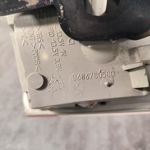 101519345-c2a2a159-6c17-40a1-b7a9-da556cff9eb3-Piece-Feu-arriere-secondaire-gauche-feux-6350LZ-PEUGEOT-508-1-SW-PHASE-2-BREAK-1d75a4ec37861bfa6a3552ff52c59d40b309e51a7b79ef427ae69ddd2aa0c0c0_m.jpg