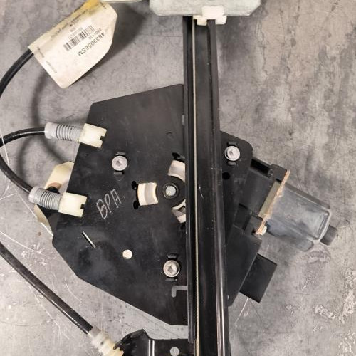 101520864-658e79b1-b303-4e2f-b76d-2311e61ca911-Piece-Leve-vitre-electrique-arriere-gauche-9806087180-PEUGEOT-508-1-SW-PHASE-2-BREAK-d78295bcccb9b4ff5f4fb1517d3d7a6bcd8d6ca772e52383224b00c9f4abaabc_m.jpg
