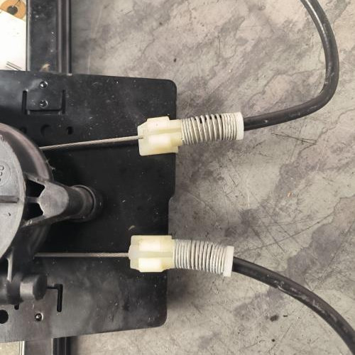 101520865-dcefb81e-0107-444d-9173-8eadc55dc3d6-Piece-Leve-vitre-electrique-avant-droit-9806086880-PEUGEOT-508-1-SW-PHASE-2-BREAK-49f19ac9b6e97f00d2965369f8c38890b329712a30803b64f43dec4912400c7d_m.jpg