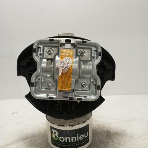 101527521-af98db6a-179f-40eb-9ece-2186b99c919f-Piece-Air-bag-conducteur-8200677496-RENAULT-CLIO-3-PHASE-2-9658696509cf4cddda74d475d4ccade055987b013ef298a16abe56d0a43f8b20_m.jpg