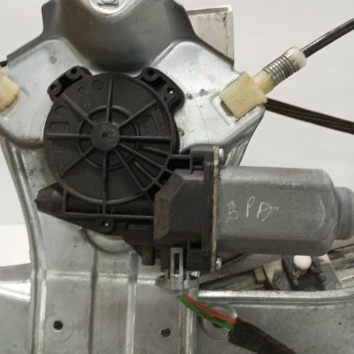 101527553-05348c57-cda1-4151-ab2f-13b7fecd17b7-Piece-Leve-vitre-electrique-avant-droit-8200291147-RENAULT-CLIO-3-PHASE-2-8582f1eba6ff18f9ff52c5a207711c85b8b41f30739e068f0a18a8d7ae785c33_m.jpg