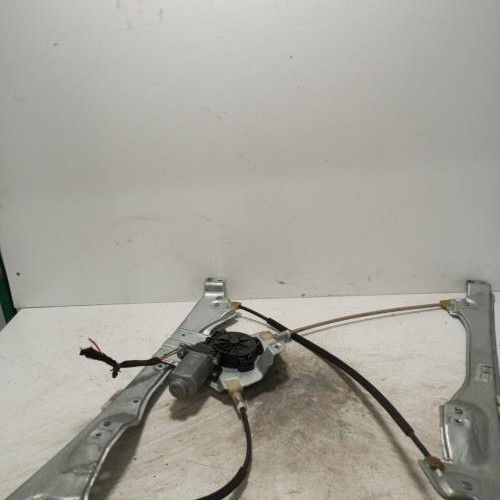 101527553-0c0a06ea-b7da-4296-87d0-6efff9ebf4fc-Piece-Leve-vitre-electrique-avant-droit-8200291147-RENAULT-CLIO-3-PHASE-2-55b517357cbd212d79082452c936c81bc970b73031feca3550b63cc82ffe2e23_m.jpg