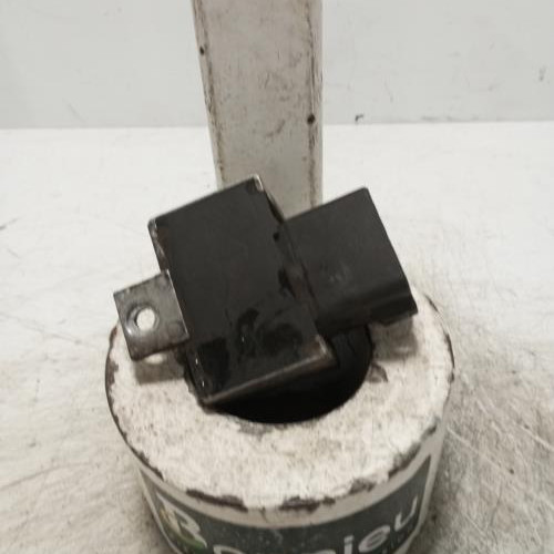 101528028-e4717cc5-5db2-4542-a223-fa34bf9bcd70-Piece-Boitier-de-prechauffage-7700115078-RENAULT-CLIO-3-PHASE-2-d90f0b9159e0e81364455f08b419421bd824bb925014316e0ea6f9709cc7737b_m.jpg