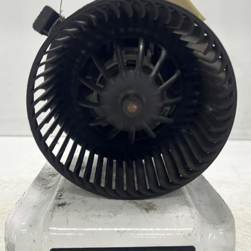 101528046-04ca68fe-d4b5-41a6-8784-7a3f448d71b6-Piece-Ventilateur-chauffage-7701062226-RENAULT-CLIO-3-PHASE-2-d02f08df73a973c06bc6c6a8604d958ba9eb3052628454c1c02e57f0bd863840_m.jpg