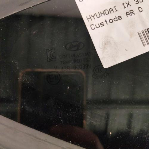 101574788-41144d1d-3ad2-4a84-9e2a-783e7b67fb86-Piece-Custode-arriere-droit-878202S010-HYUNDAI-IX-35-PHASE-2-959eae7363f4224341001d9c09e11c328d6381058365ef520e137c078c52b75b_m.jpg