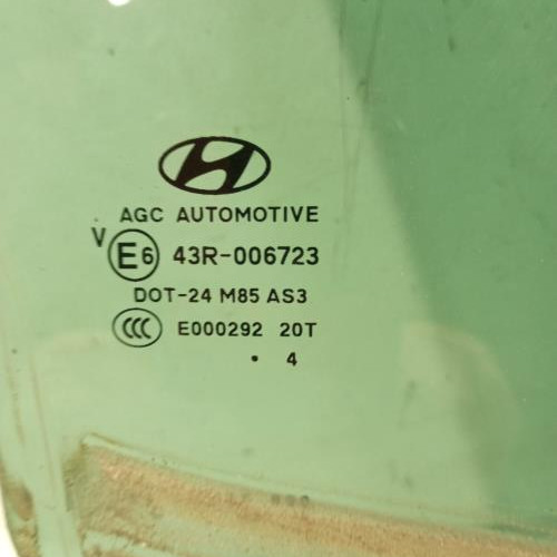 101574834-b719f6ce-53e9-4df6-9ae3-51b7173bb8bd-Piece-Vitre-arriere-droit-834212Y010A-HYUNDAI-IX-35-PHASE-2-9d1f65650a70dcd6f620e27cb6a6f8f935133481e6e388761835f47cb524d1d1_m.jpg