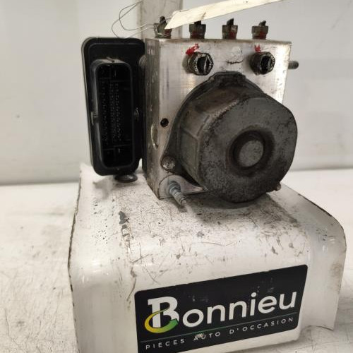 101581570-d3ae3a2e-c3a5-4cdf-9ee5-1a0f783795d5-Piece-Bloc-ABS-freins-anti-blocage-56100-70LF2-SUZUKI-SWIFT-4-2804fc2d4af0756d851c225c82d42fc2dc7bd45b7f631e02011d50ca1b326f0b_m.jpg