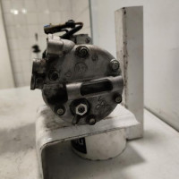 101581572-40d35cd9-f4a7-40f9-8105-fa3be85b577b-Piece-Compresseur-clim-95200-84EA0-SUZUKI-SWIFT-4-9f22e3df9a13c067faaa47ab973da0e2db064b8d5c7e0ad8346d321cd7b877aa_m.jpg