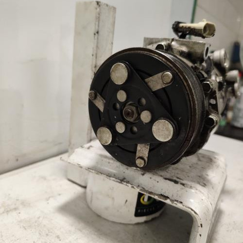 101581572-48a2caf5-9a60-40a1-9378-3590e81199ac-Piece-Compresseur-clim-95200-84EA0-SUZUKI-SWIFT-4-8e0c74b99d8328369b384f94f314b9b07cb93a2b8f99637ee3f62b525b3b131c_m.jpg