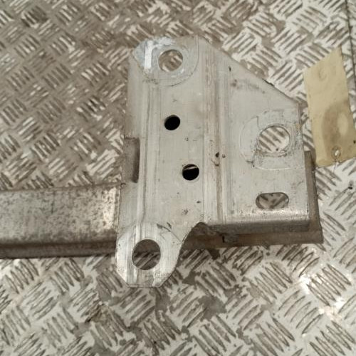 101806075-95344fd9-0eae-4a09-9a9c-2fb720ed7e34-Piece-Renfort-pare-choc-avant-traverse-8200834849-RENAULT-CLIO-3-PHASE-2-b06ffcb93087c02168308b9f7e0b14033ad7593d182032af80a573203de16ee9_m.jpg
