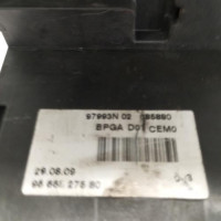 101912677-12e1145b-44ab-45d6-b458-fbad2a59e640-Piece-Porte-fusible-9666527580-CITROEN-C4-PICASSO-1-85d16d61b8adee192f431f36dc720e8bb4596498cedee47fc68ccac40216ea2d_m.jpg