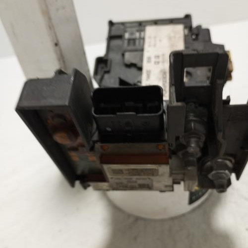 101912677-fc454fbf-c1a7-4d78-8912-065248044816-Piece-Porte-fusible-9666527580-CITROEN-C4-PICASSO-1-06a165041b10d229b20c609223effb944aef746f543dc04505dbf757ad76fec7_m.jpg