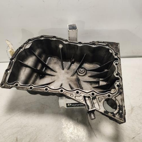 101915764-a8fb9aff-f82c-4051-8daa-315c78c0f8c3-Piece-Carter-inferieur-8200728386-RENAULT-SCENIC-2-PHASE-2-d8acde257a7004c703d101fbd71c29948f693d4e11cbf84ed942aaac80b11593_m.jpg
