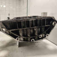 101915764-1ad8b1dd-709e-4db4-afc0-52868baec165-Piece-Carter-inferieur-8200728386-RENAULT-SCENIC-2-PHASE-2-a77f9242614215fa375dbf22855ebccaedfcda7ee216e138fc2618d62c85392f_m.jpg