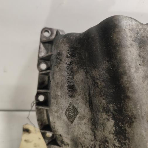 101915764-c539590e-ab6c-4c9d-920e-417466791378-Piece-Carter-inferieur-8200728386-RENAULT-SCENIC-2-PHASE-2-64a09452a962c74bdb0404a16bd1061c730cbc001f42703fba7810f47be71d0a_m.jpg