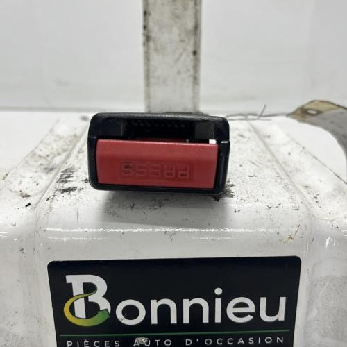 101959559-f6991b48-5f5f-4ac0-9be2-28bb413b45f8-Piece-Attache-ceinture-avant-droit-878171720R-RENAULT-MASTER-3-PHASE-3-0ccb49fe8cd7d484e39a497328820cc3e084313b68cc6f32315082aeafe782e3_m.jpg