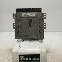 101959680-48957ad9-55fa-4d22-abaa-a69204964481-Piece-Calculateur-moteur-237104550S-RENAULT-MASTER-3-PHASE-3-c96bcd39d1588cf119775ac2d932a0ea48cbbed13fada97c8a7608928347f275_m.jpg