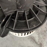 101959700-94518a63-2421-494f-80b4-b58d28340492-Piece-Ventilateur-chauffage-7701068976-RENAULT-MASTER-3-PHASE-3-ddef72a69a1f50298ebe5567416112ff7449f0d1353d49f4d3d2226c0aa08b2a_m.jpg