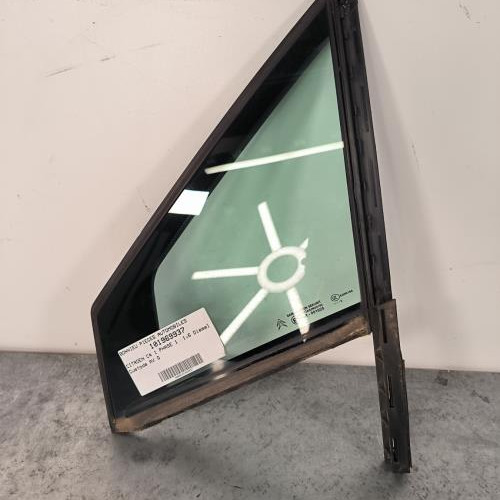 Custode avant gauche (porte)