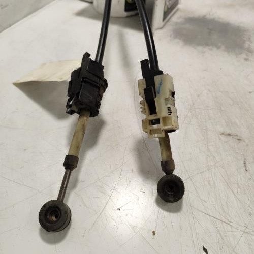 102277142-031d2e21-a50b-46ec-b79e-9bb371f76753-Piece-Cable-levier-de-vitesses-CITROEN-C3-2-PHASE-1-d6b5da5c859f0dd007d1bffac2e51e3b3b1a11bb4cd8ec2f821060979cc33e54_m.jpg