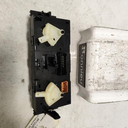102277148-4370b04b-cb28-45b8-9306-81add2be8a12-Piece-Commande-chauffage-9675399980-CITROEN-C3-2-PHASE-1-9f875abff5f7f32256021bfc537a7842800f9f31ed4ffeeefcbc44344dffec39_m.jpg