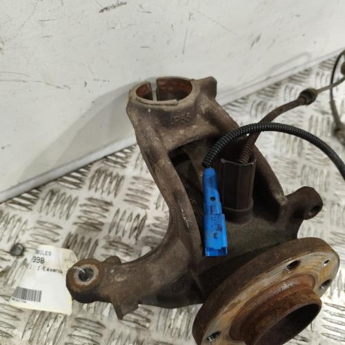 102277398-a4457a7d-073d-4e48-a21f-22dd6f7b2680-Piece-Fusee-avant-droit-1607557580-CITROEN-C3-2-PHASE-1-31a6cc84a368d339c2b0b8e34e68e007ad27243b7c4deefaf2c30590386d4942_m.jpg
