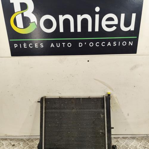 102277403-36f05919-eace-4941-b490-d7ae450451af-Piece-Radiateur-eau-00001330Q5-CITROEN-C3-2-PHASE-1-fe8e4186e31726d589bb7296fe6334663a448a0b70514d7d005cb24fafa981eb_m.jpg