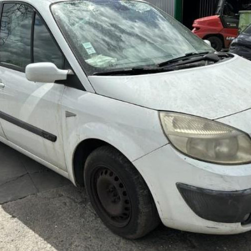 Vehicule-RENAULT-SCENIC-2-PHASE-2-2005-57357252c19ad550bd2b73106b9451209e70b1e06296bdf88605d55f74c610b0_mtn.jpg