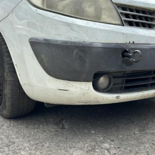 Vehicule-RENAULT-SCENIC-2-PHASE-2-2005-57442590ea449655cc85869b90c669503e8ff6b7f1ba398b252caf005fff43c5_mtn.jpg