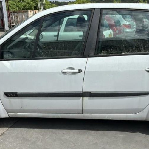 Vehicule-RENAULT-SCENIC-2-PHASE-2-2005-7438197269271603ab60cd4f2160d056a707757dd5b8c9581c59c6abdaf141fd_mtn.jpg