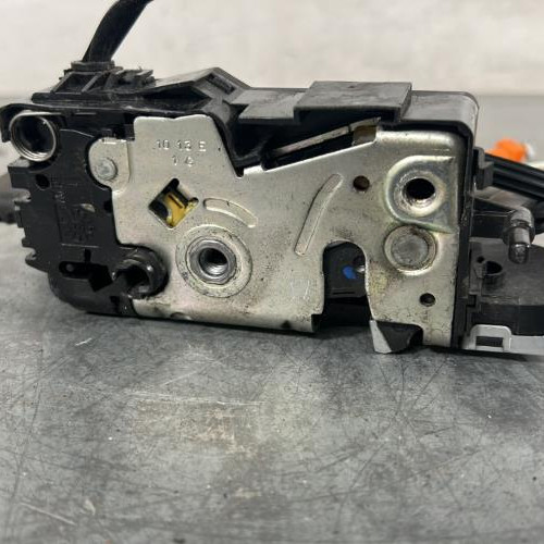 102480758-e7c548e0-b3f5-4eea-9f7c-d2a4754b164f-Piece-Fermeture-centralisee-arriere-gauche-00009137H1-CITROEN-C4-PICASSO-1-b6f77a847b859e9604eebff62ae16dcdef9b7ed5ea7cd7a325e21ce3f139eb29_m.jpg