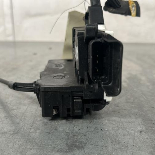 102480759-be1454a0-5cc7-4582-88df-4469e06bdc65-Piece-Fermeture-centralisee-avant-droit-00009136Y8-CITROEN-C4-PICASSO-1-7b99ba0bb86ab42129f403874c79f5f81e3d2b998920f68db4bfab9df466ce39_m.jpg