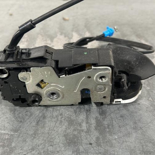 Fermeture centralisee avant gauche