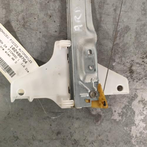 102480764-50463729-d44f-47e4-9b04-a4387ba92b81-Piece-Leve-vitre-electrique-arriere-droit-00009224E4-CITROEN-C4-PICASSO-1-0bf45175cdd8df6300d7d438f65bc62e5ae31e295efd18c6d79f169a298c2387_m.jpg