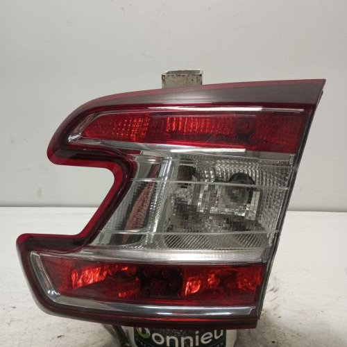 102486073-76f5c96b-1bc5-4a08-bebd-4bed0266a92a-Piece-Feu-arriere-secondaire-droit-feux-265500027R-RENAULT-MEGANE-3-PHASE-2-BREAK-7ac4f2952382a5ff63535bfc53c5f8ee546c04b6790ad052e7e3f1bcc8fbeeea_m.jpg