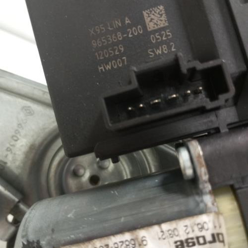 102486451-f3853835-59df-4b91-97a5-86cf02d9d678-Piece-Leve-vitre-electrique-avant-droit-807203154R-RENAULT-MEGANE-3-PHASE-2-BREAK-28e07b02b05be2ab54a44245e03e8c57fea353385dd5b5f467cf2b6a550feb18_m.jpg