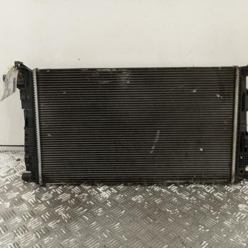 102486760-9cf39653-5d88-42e4-93f7-9b9e7b4f8a31-Piece-Radiateur-eau-214100057R-RENAULT-MEGANE-3-PHASE-2-BREAK-07a34157906a77207b00e066849c8463f5387adfb80c3ea34e7b3a20de609842_m.jpg