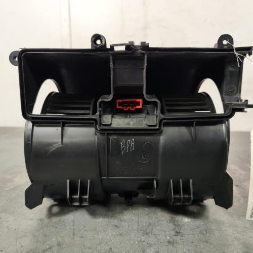 102486764-1749c948-d7fb-4969-a692-d35aa8b8d92e-Piece-Ventilateur-chauffage-272104937R-RENAULT-MEGANE-3-PHASE-2-BREAK-8e7b86290aa4fc35d240eb8d348180a8b8dcbf0723a21a1a88b906a7aa8bb297_m.jpg