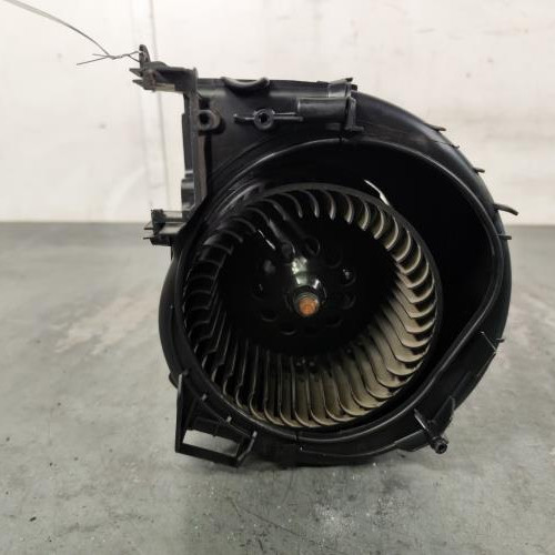 102486764-c7ca6577-d9ef-47e0-bc35-af415dee21dc-Piece-Ventilateur-chauffage-272104937R-RENAULT-MEGANE-3-PHASE-2-BREAK-12c3c7a3a796e0bcbfc4bcb26a916dc25c957b472e8d6a898871f29c89cec02f_m.jpg