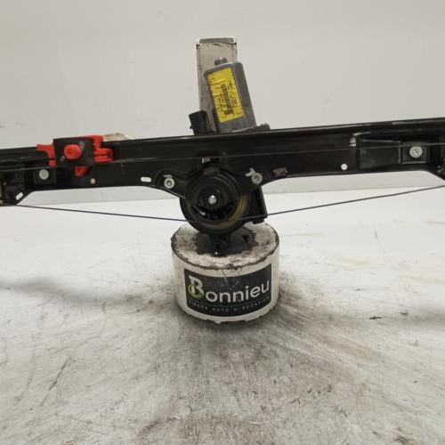 102550985-7b46b89f-fd1b-48cb-80d3-cbd99376e3d3-Piece-Leve-vitre-electrique-avant-gauche-51895385-FIAT-GRANDE-PUNTO-eef822dd29490db0d28244420e7b9fae57e8860b21eacdf5a4f0d98963d6eecf_m.jpg