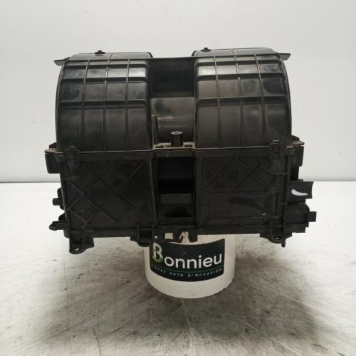 102551297-b70b2ead-28c1-4f9f-a6df-0560ef891779-Piece-Ventilateur-chauffage-272109961R-RENAULT-SCENIC-3-PHASE-3-acf7dfa67bb336a0330b151eab29b0c9caa707fde9dbce44a063fe8afcfd40ca_m.jpg