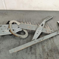 102697414-22003b9e-0d8a-4943-af1c-89015d6d91a8-Piece-Leve-vitre-electrique-avant-droit-807205115R-RENAULT-GRAND-SCENIC-3-PHASE-1-caf30a252299610784807139971a664067644913758f153f16b5b88a4e34e4c1_m.jpg
