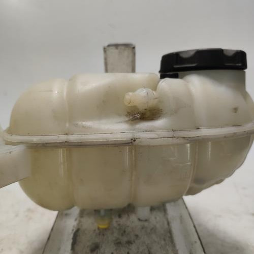 102773331-af1376ce-7f89-479f-b248-32c0ab4888ed-Piece-Vase-dexpansion-17137642160-BMW-SERIE-1-F20-PHASE-2-96c5a381a531ca10254925e0967f08e1669aba83d83acba122426ec8109b4b51_m.jpg