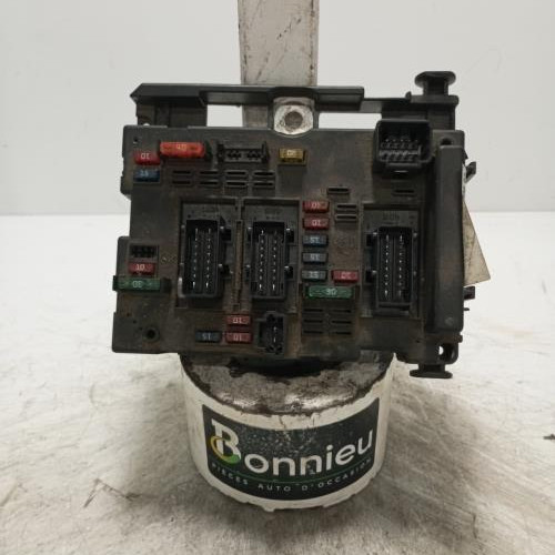 102877816-632cbdc9-73fd-4417-aeba-9e87208a9b11-Piece-Boitier-servitude-moteur-BSM-PEUGEOT-307-PHASE-1-BREAK-6a4ec3c1137f50a8dfbec2b4c4f66dd6780a509909c5cdbece7d310416230a8c_m.jpg