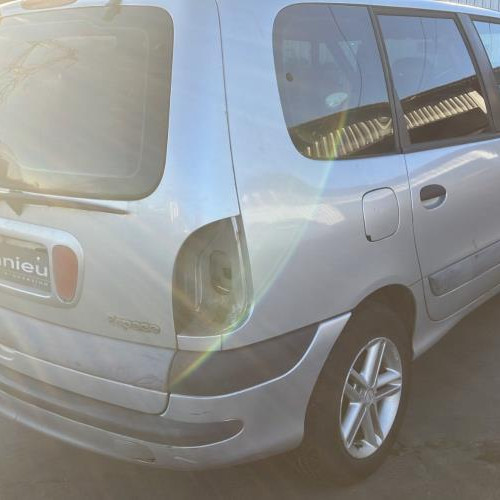 Vehicule-RENAULT-ESPACE%25203-2000-d0d62fcb3bbe5cfddb6f341ac64f2ff6c503fdbfb763c993e779e814fa14f33c_m.jpg