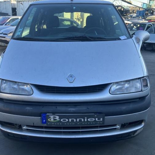 Vehicule-RENAULT-ESPACE%25203-2000-292ba1ec703ed100743b876c93770da601105db1862fca696ae7578e6b4e1afe_m.jpg